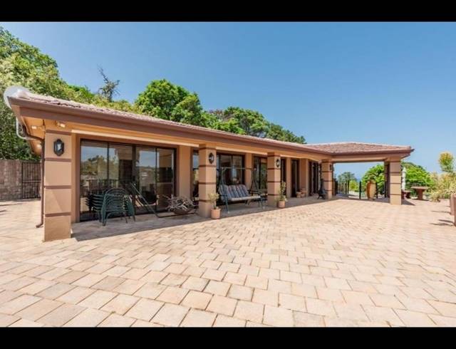 4 BEDROOM HOUSE FOR SALE IN LA LUCIA